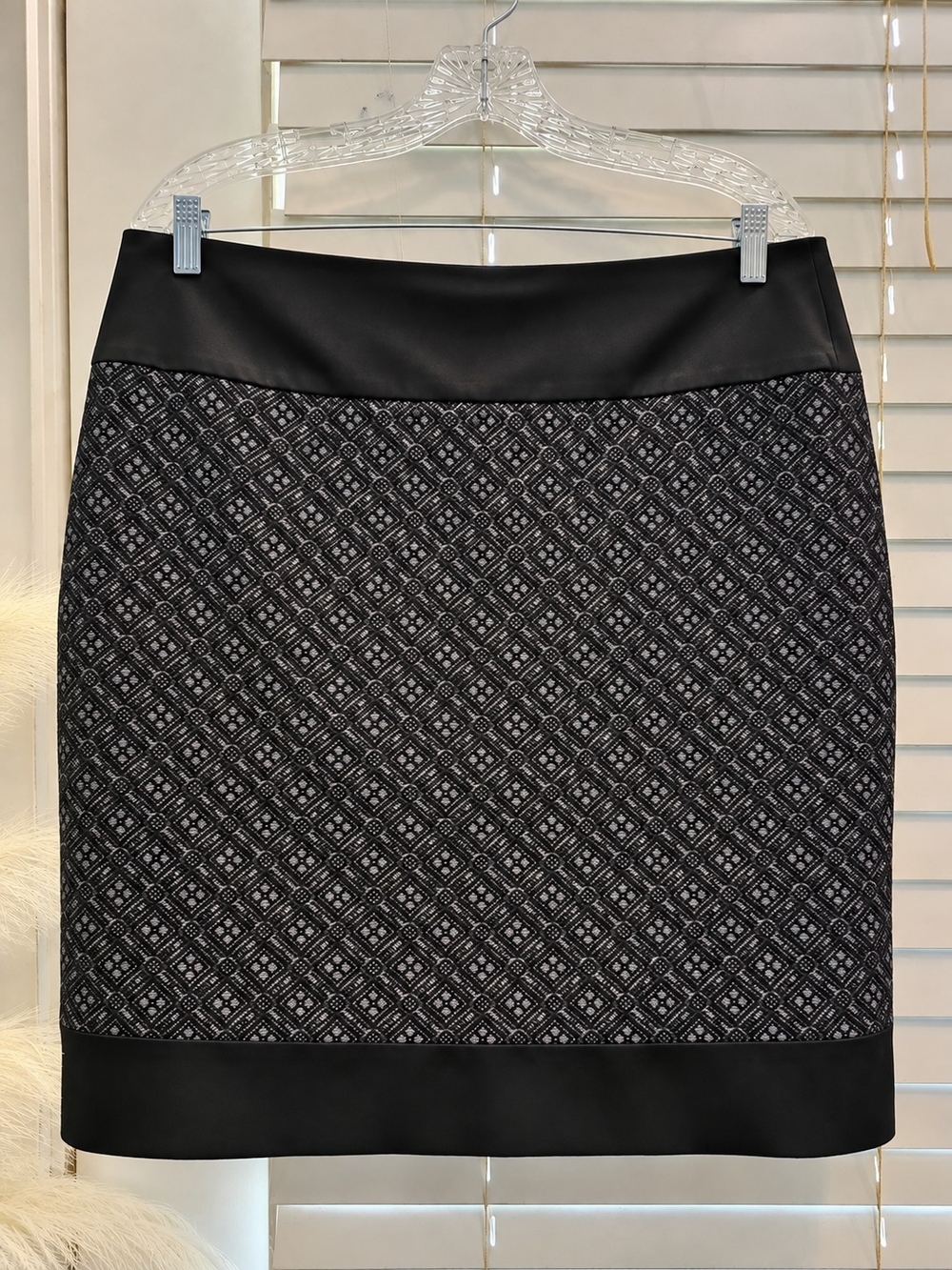 ANTONIO MELANI Black Patterned Pencil Skirt